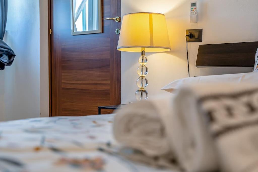 Appartamento Borgo Antico Paruzzaro 外观 照片